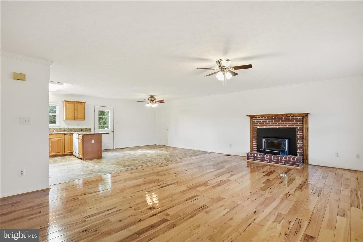 500 Stephenson Court photo 6