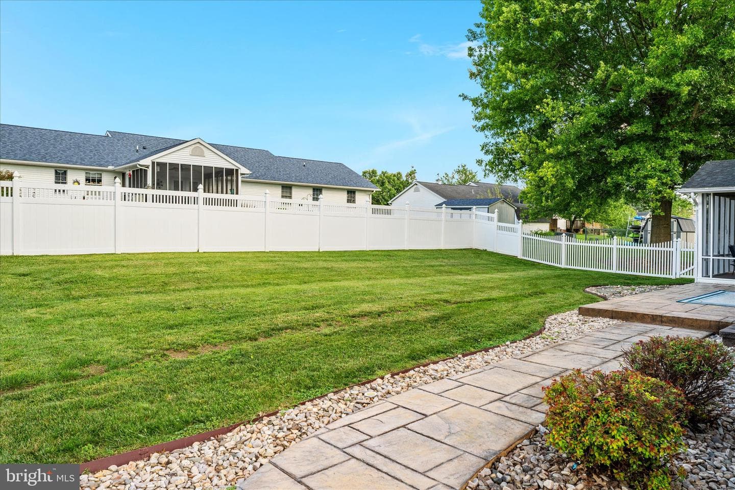 418 Kern Street photo 44