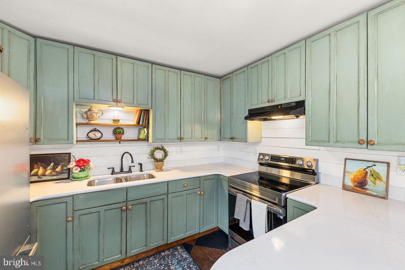 143 N Water Street photo 9