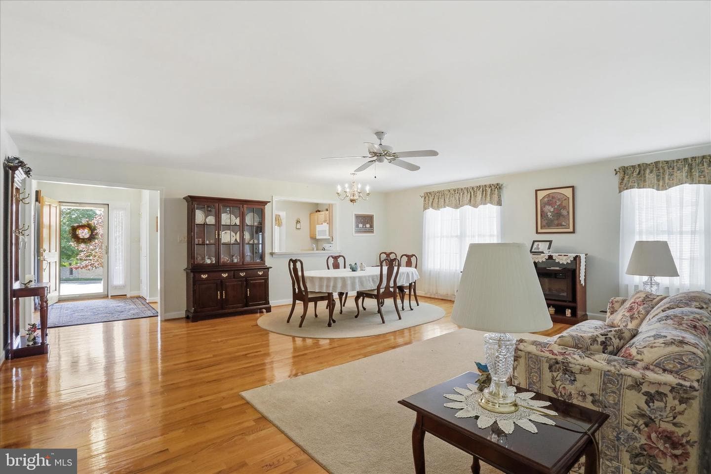621 Kestrel Court photo 4