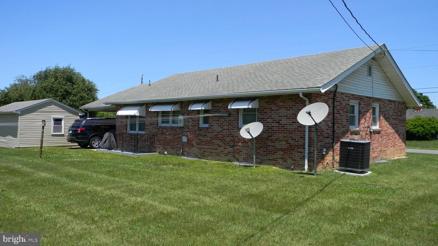 129 Apple Ave photo 38
