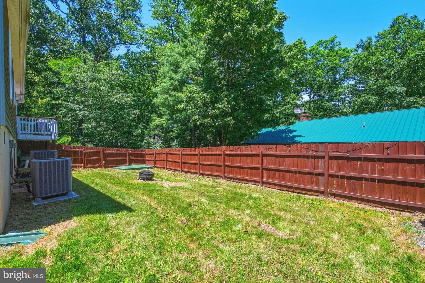 671 Willow Ln photo 4