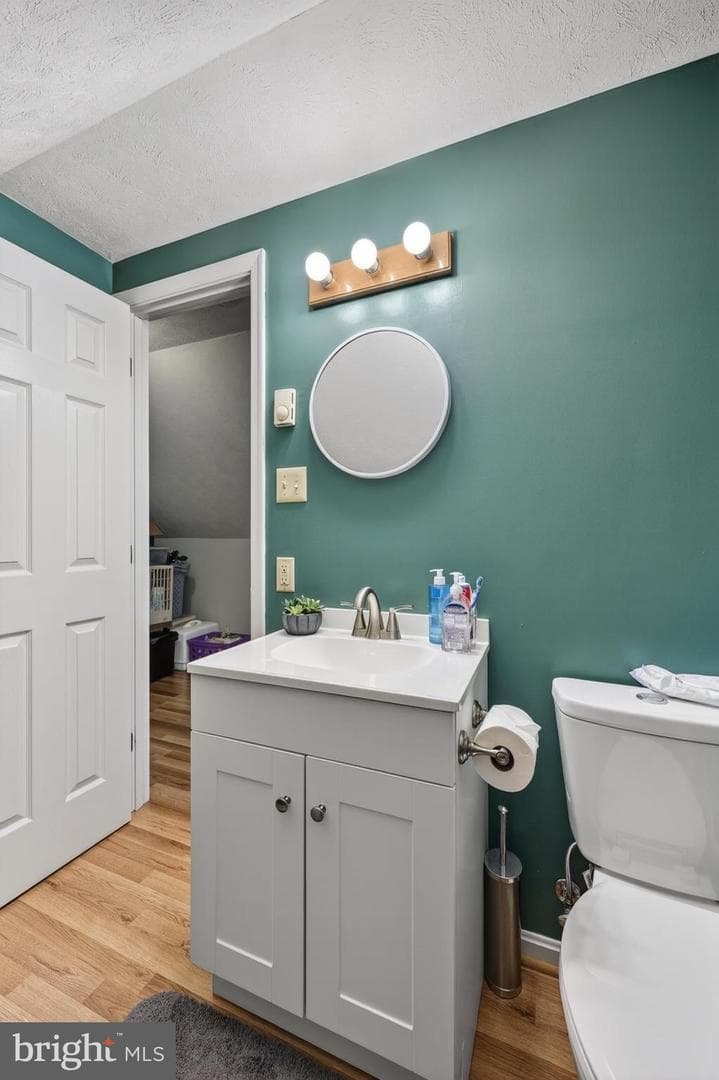 5821 Robin Street photo 6