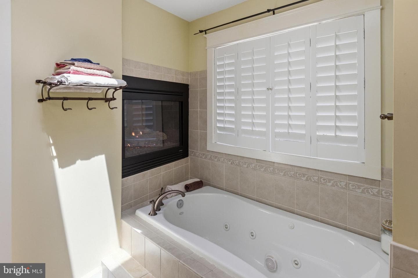 167 Williams Lane photo 20