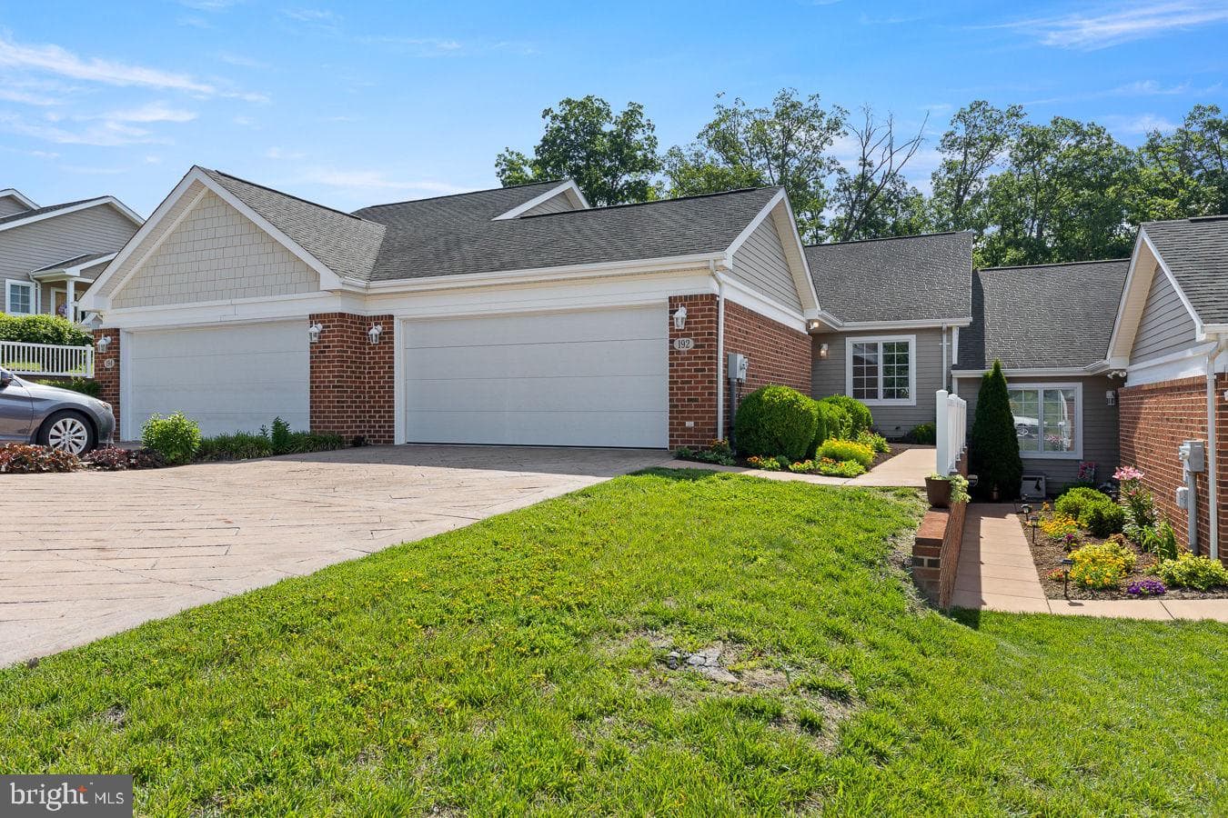 192 Stony Pointe Way photo 2