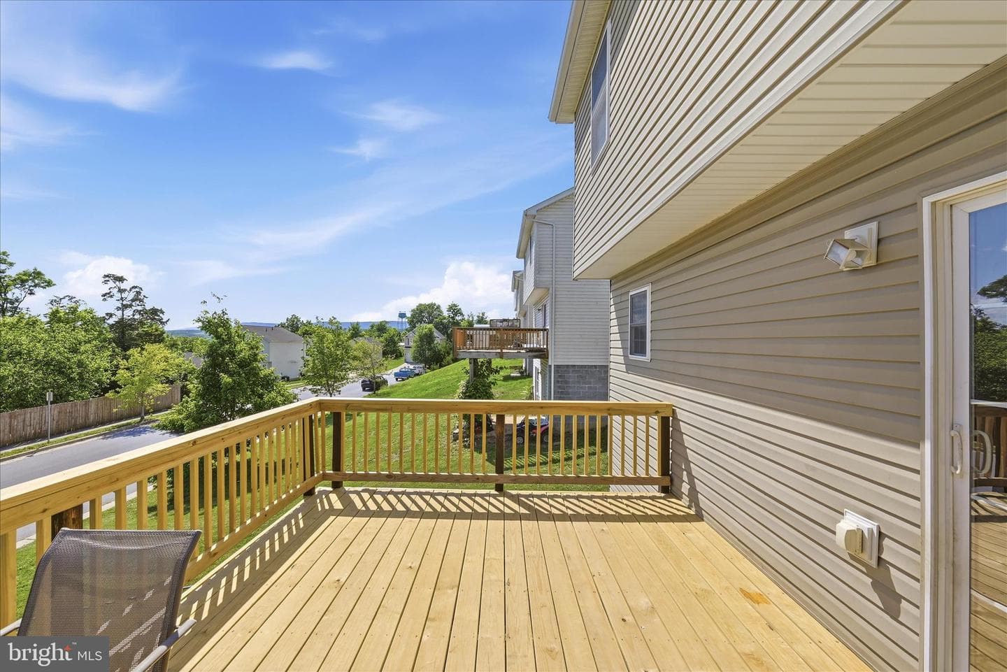 556 Thompson Street photo 41