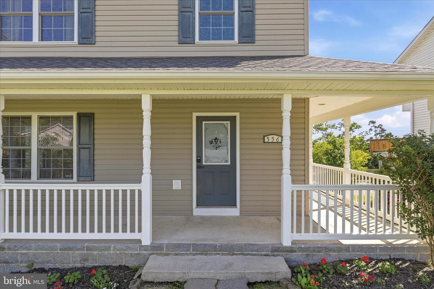 556 Thompson Street photo 7