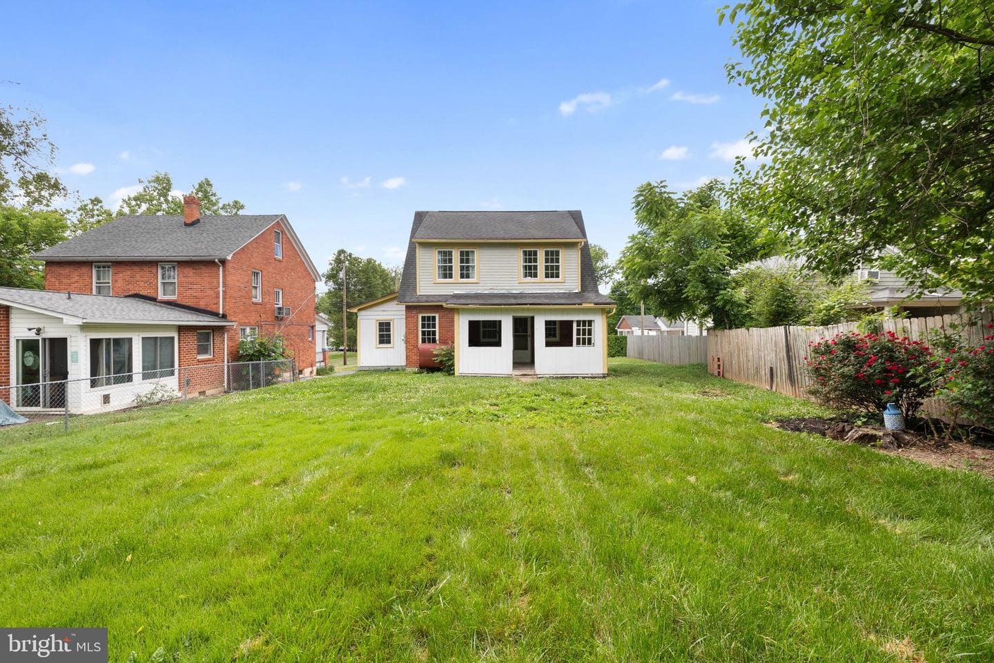 564 Orchard Street photo 37