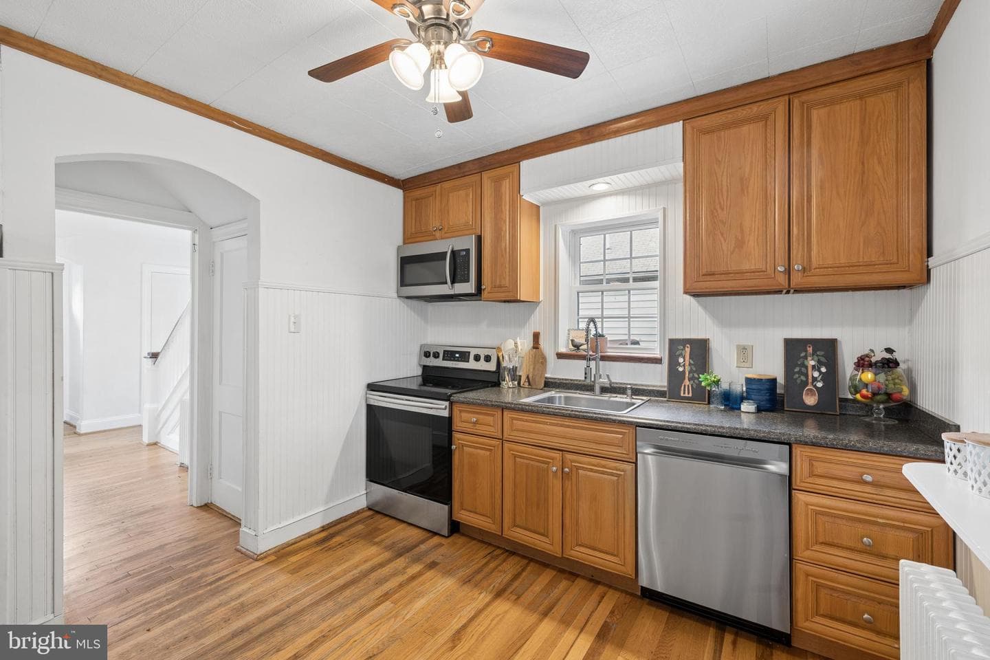 564 Orchard Street photo 7