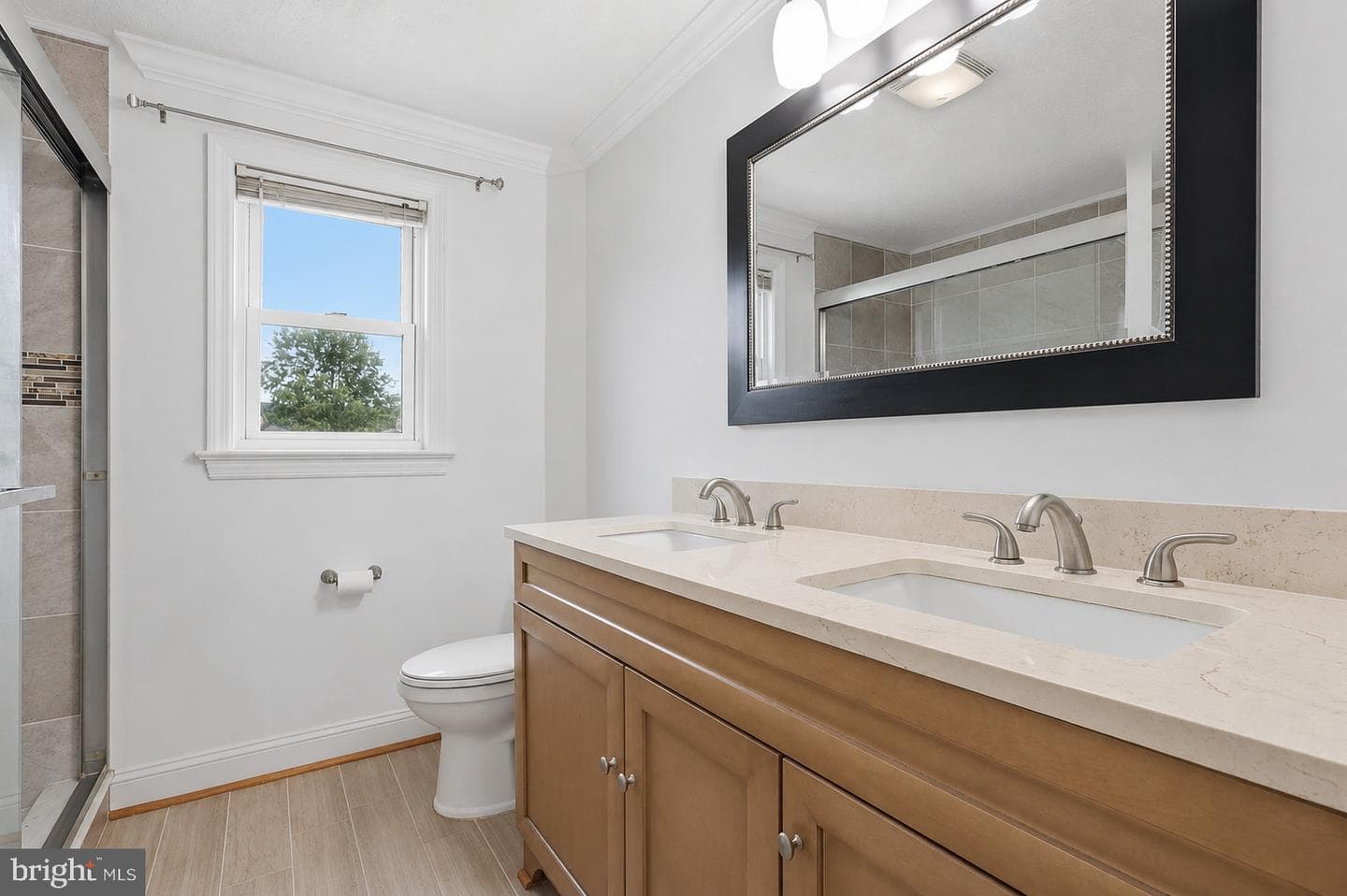 332 N Lee Street photo 27