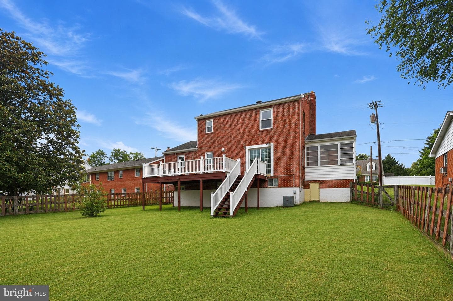 332 N Lee Street photo 37