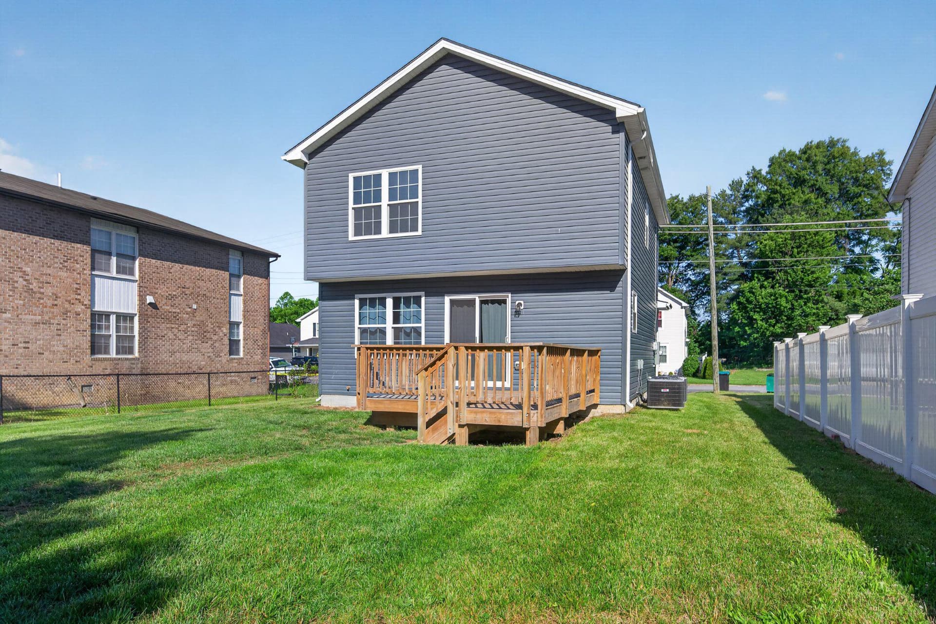 207 S Loudoun Street photo 41