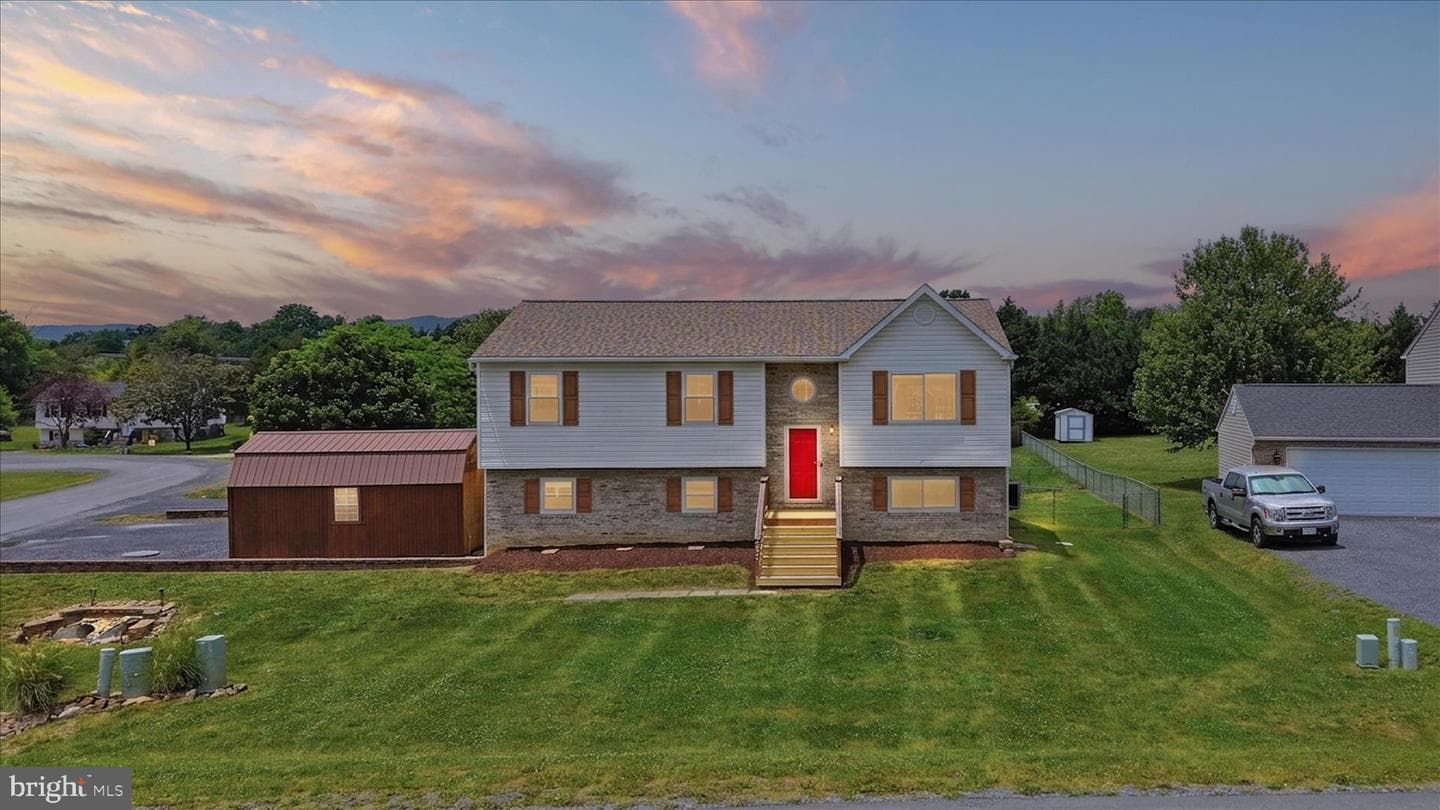 252 Wise Avenue photo 46