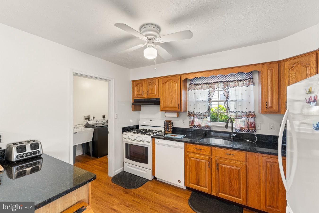 422 W Court Street photo 8