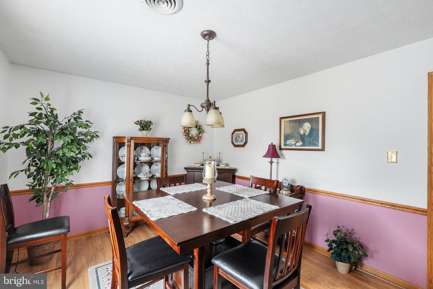 908 Jonathan Street photo 28