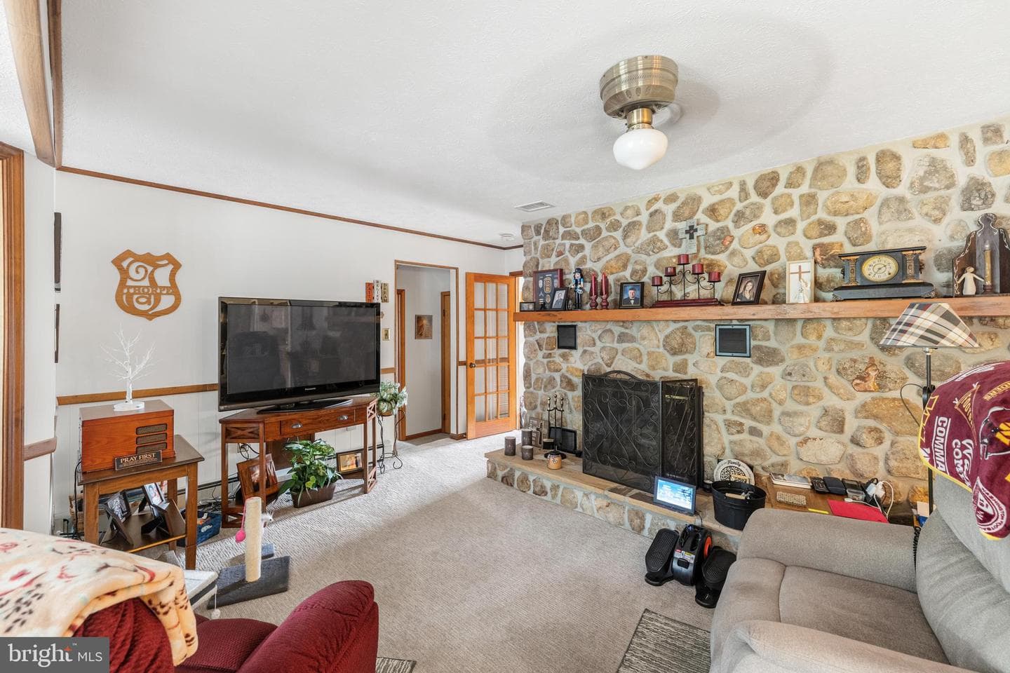 908 Jonathan Street photo 38