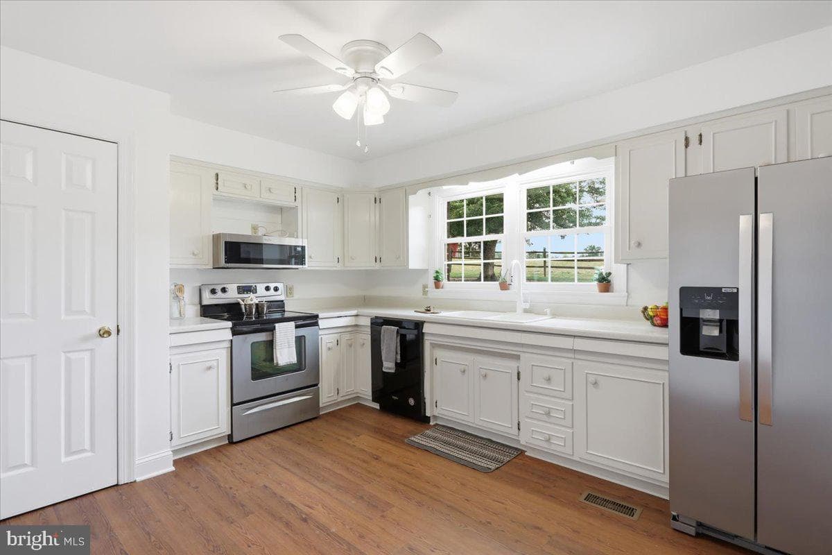 2447 Headquarters Road photo 6