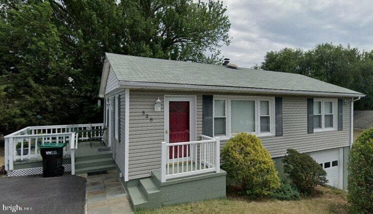 328 Lee Street, Strasburg