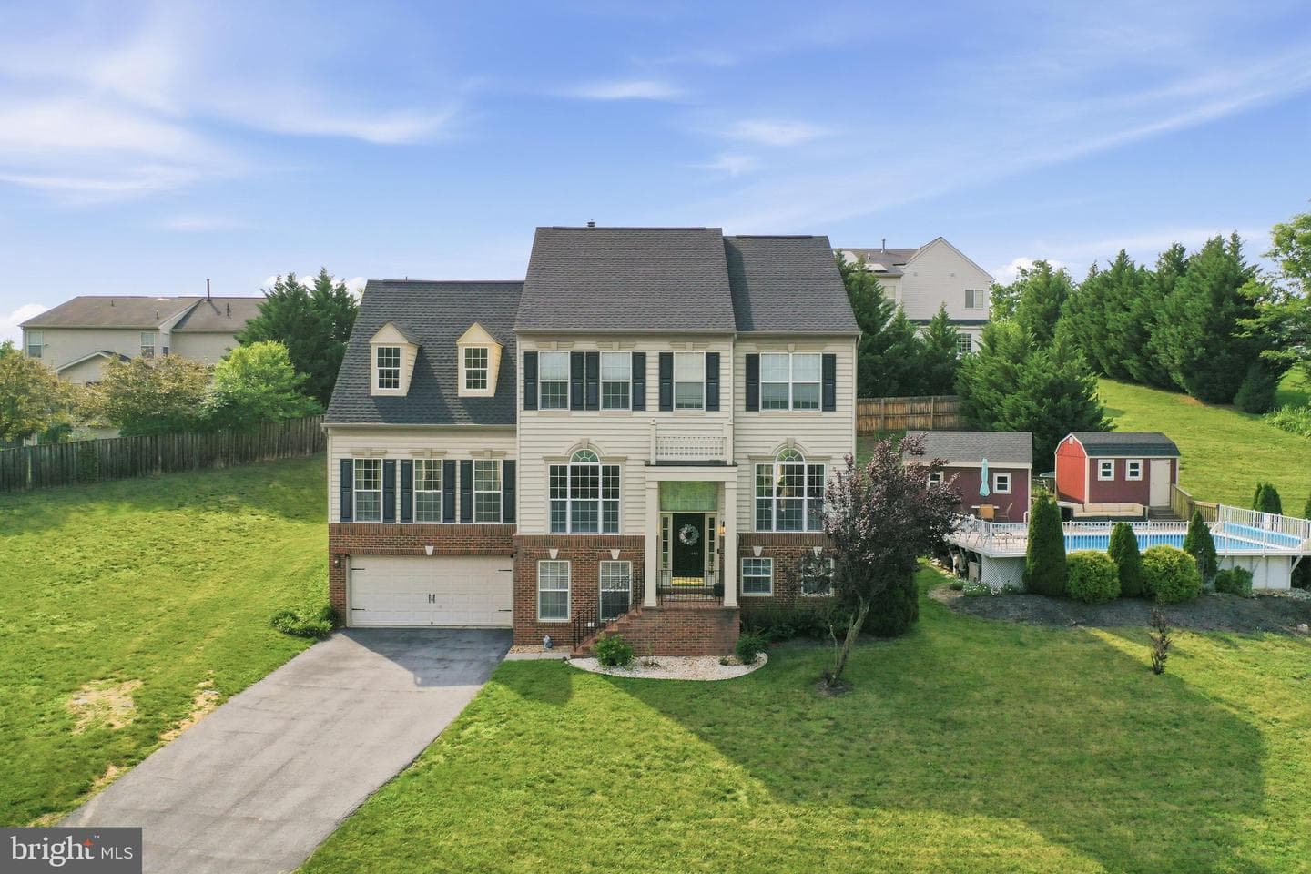 465 Meghann Drive photo 3