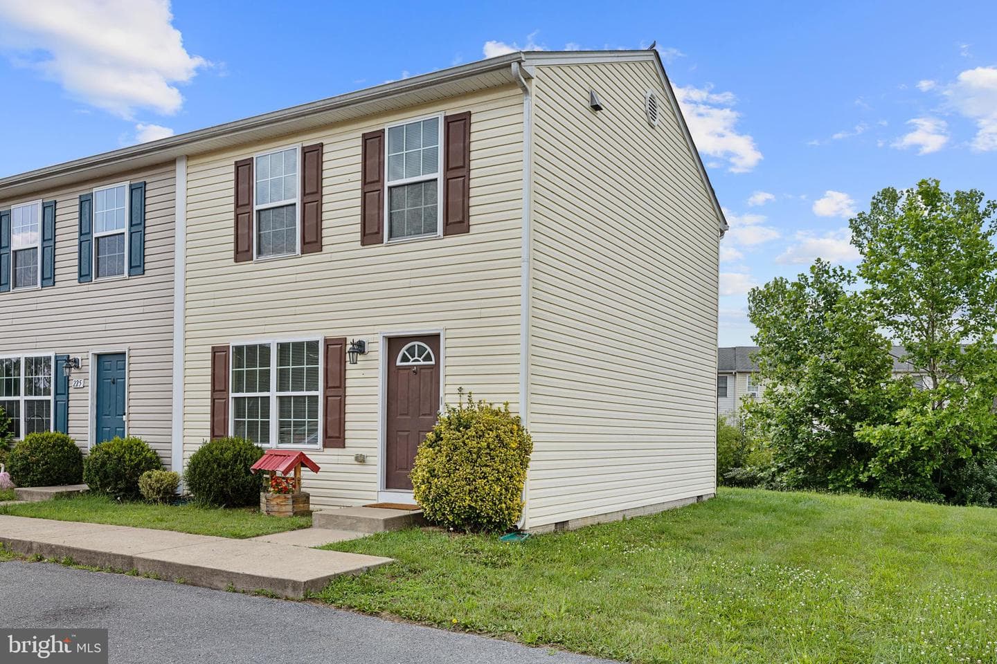 227 Kadies Lane photo 1