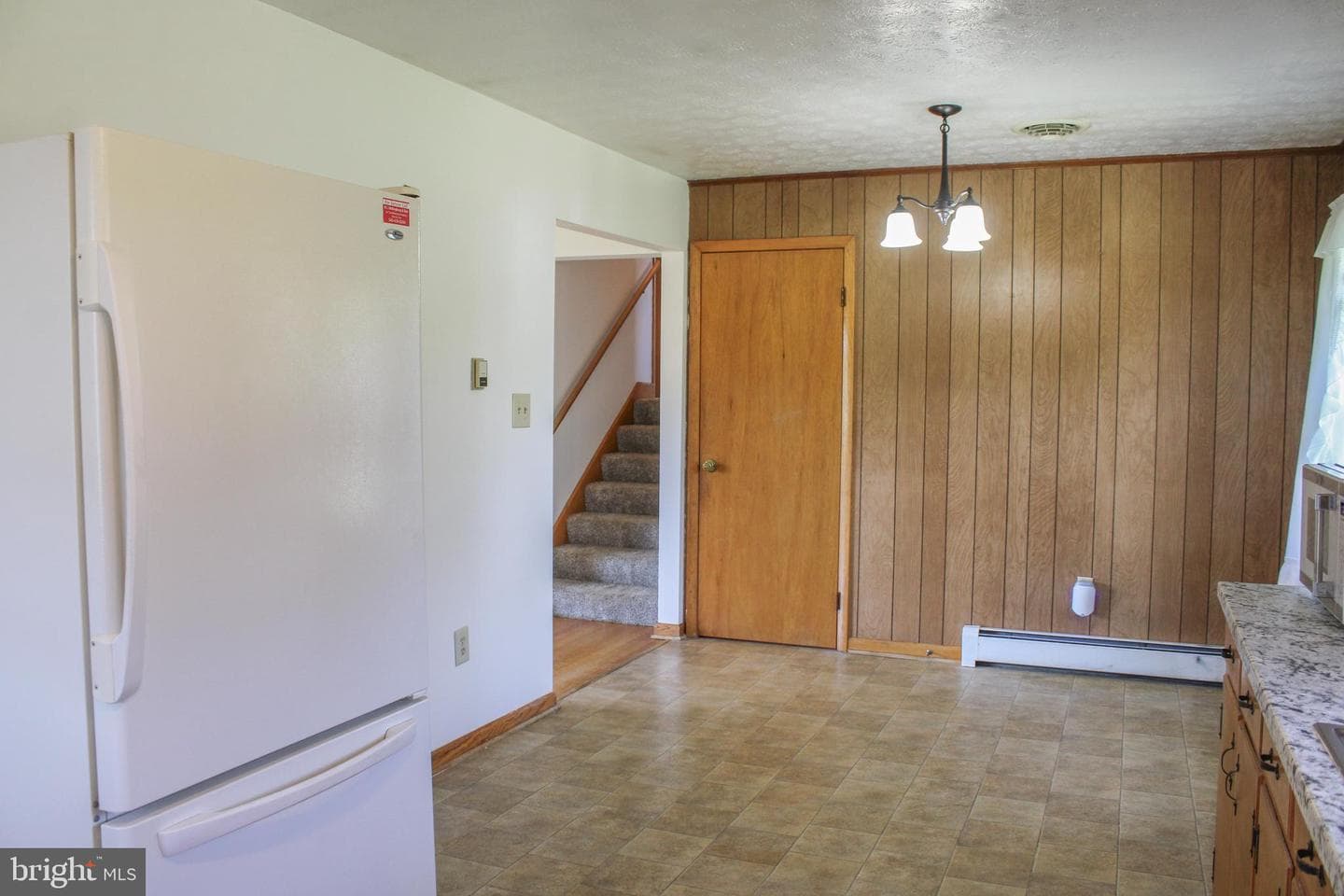 1638 Hahns photo 24