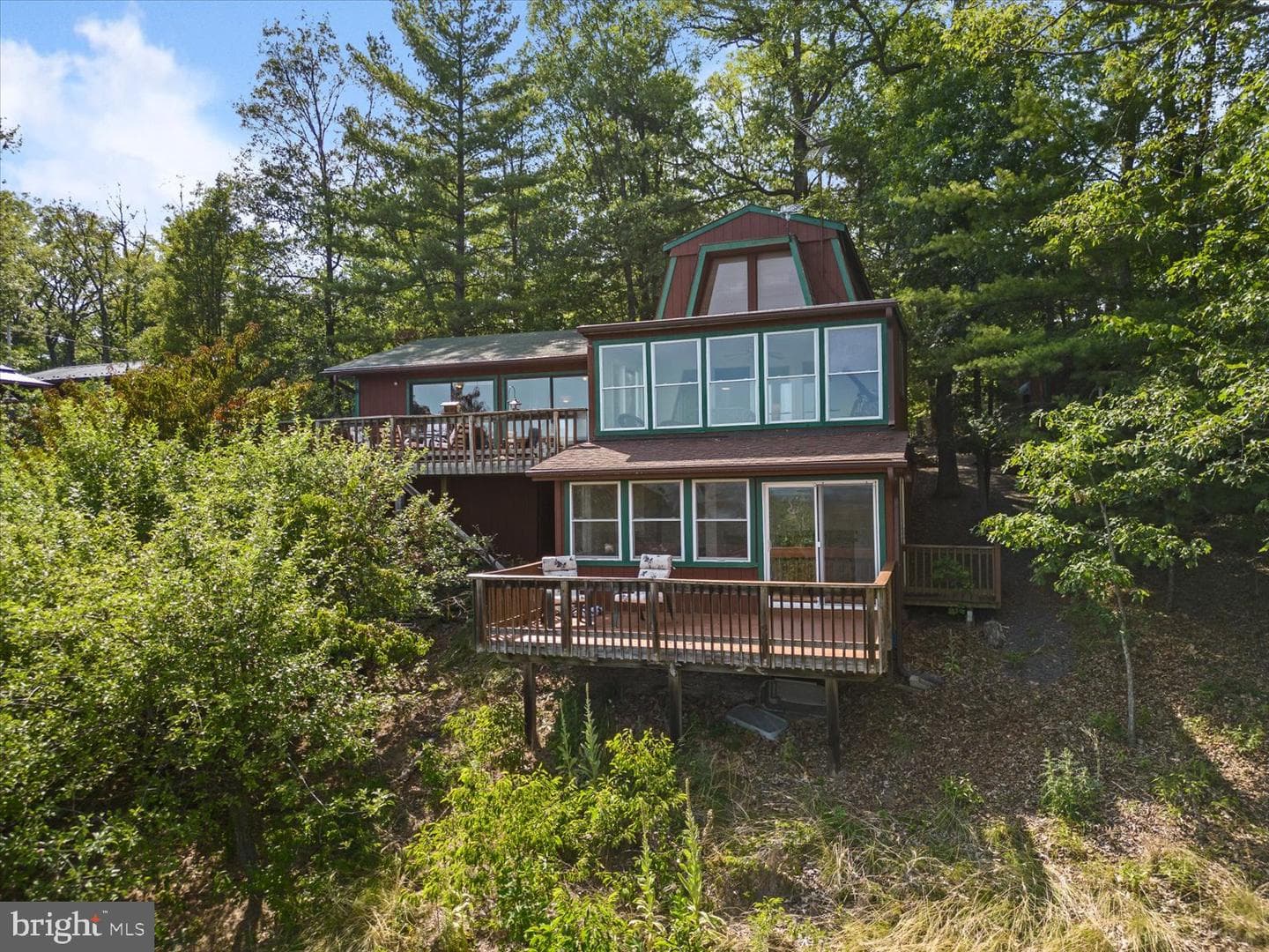 685 N Maple photo 2