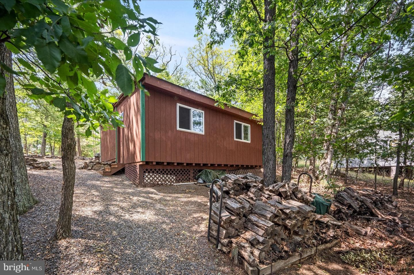 685 N Maple photo 51