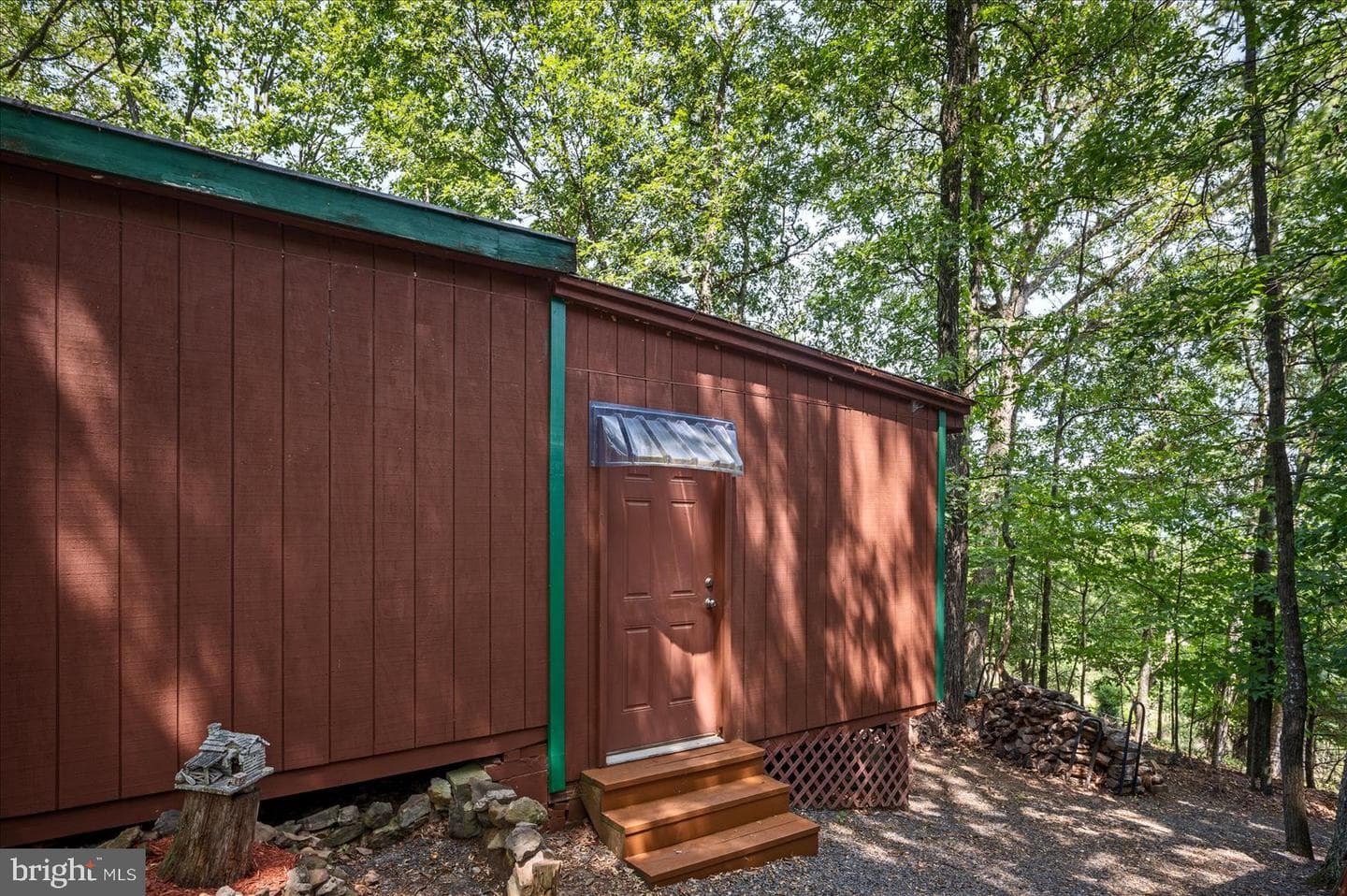 685 N Maple photo 52