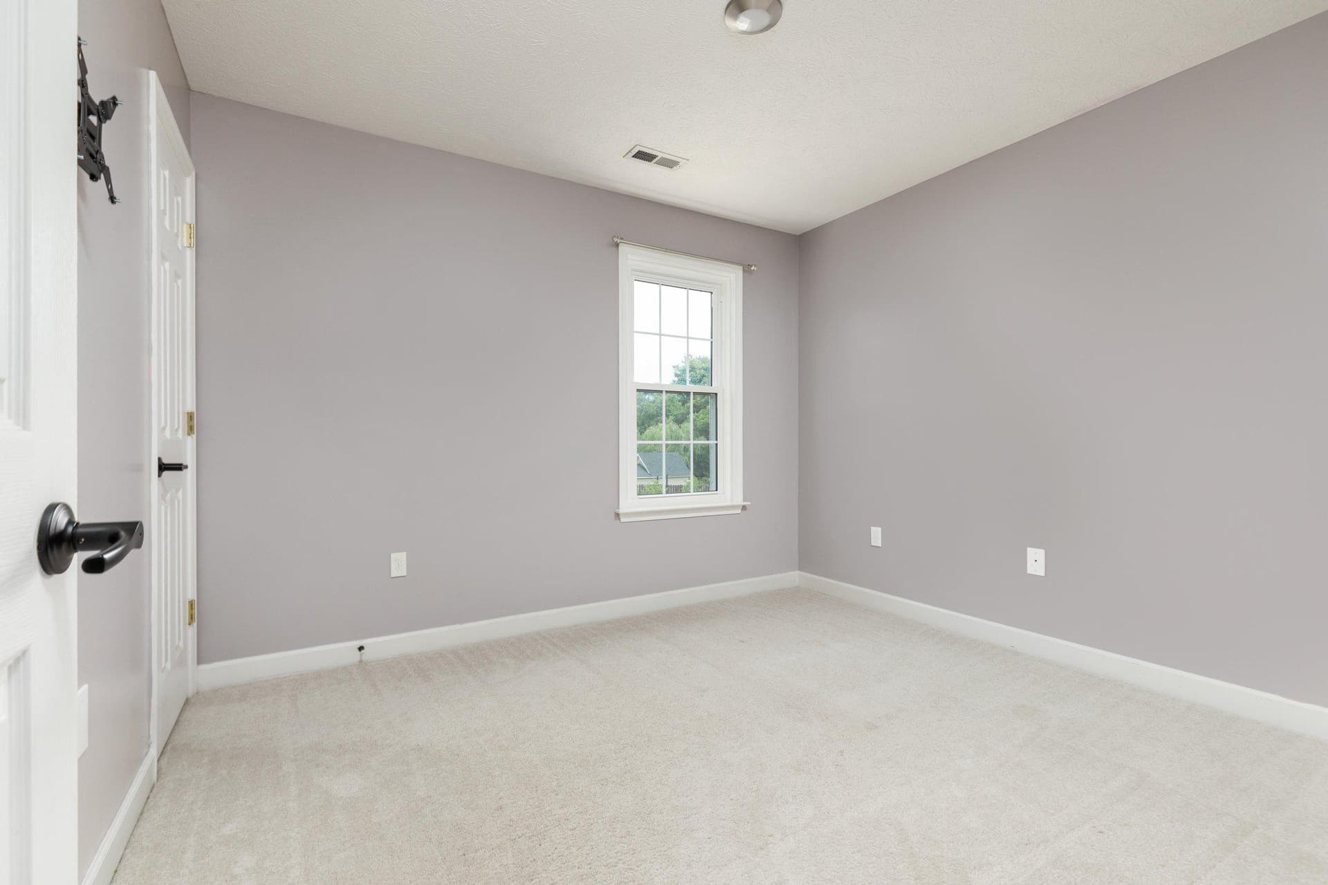 677 Dellinger Drive photo 18