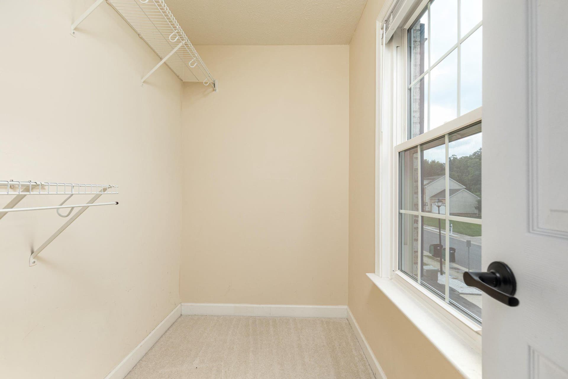 677 Dellinger Drive photo 27