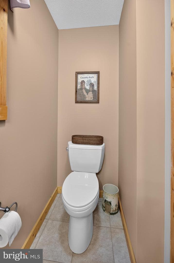 14 Vickie Way photo 32