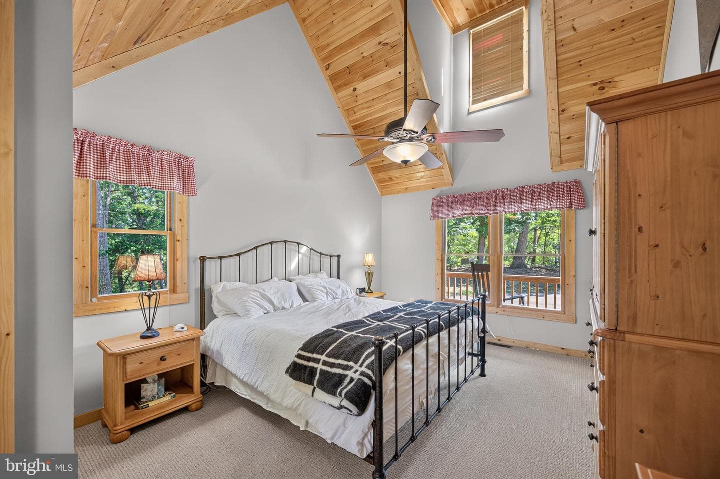 14 Vickie Way photo 33
