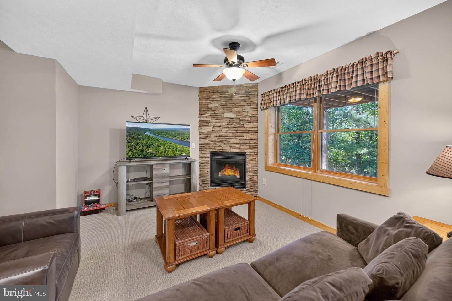 14 Vickie Way photo 47