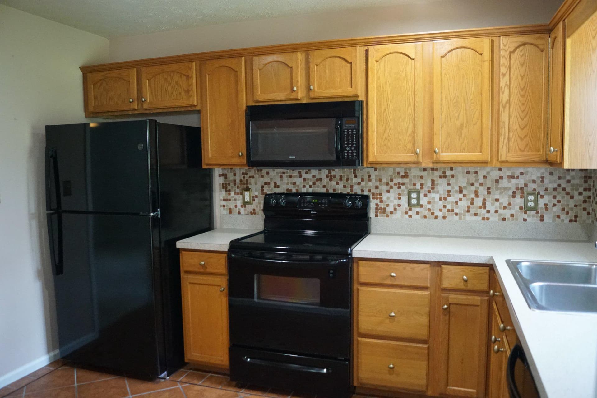 424 Meghann Drive photo 6