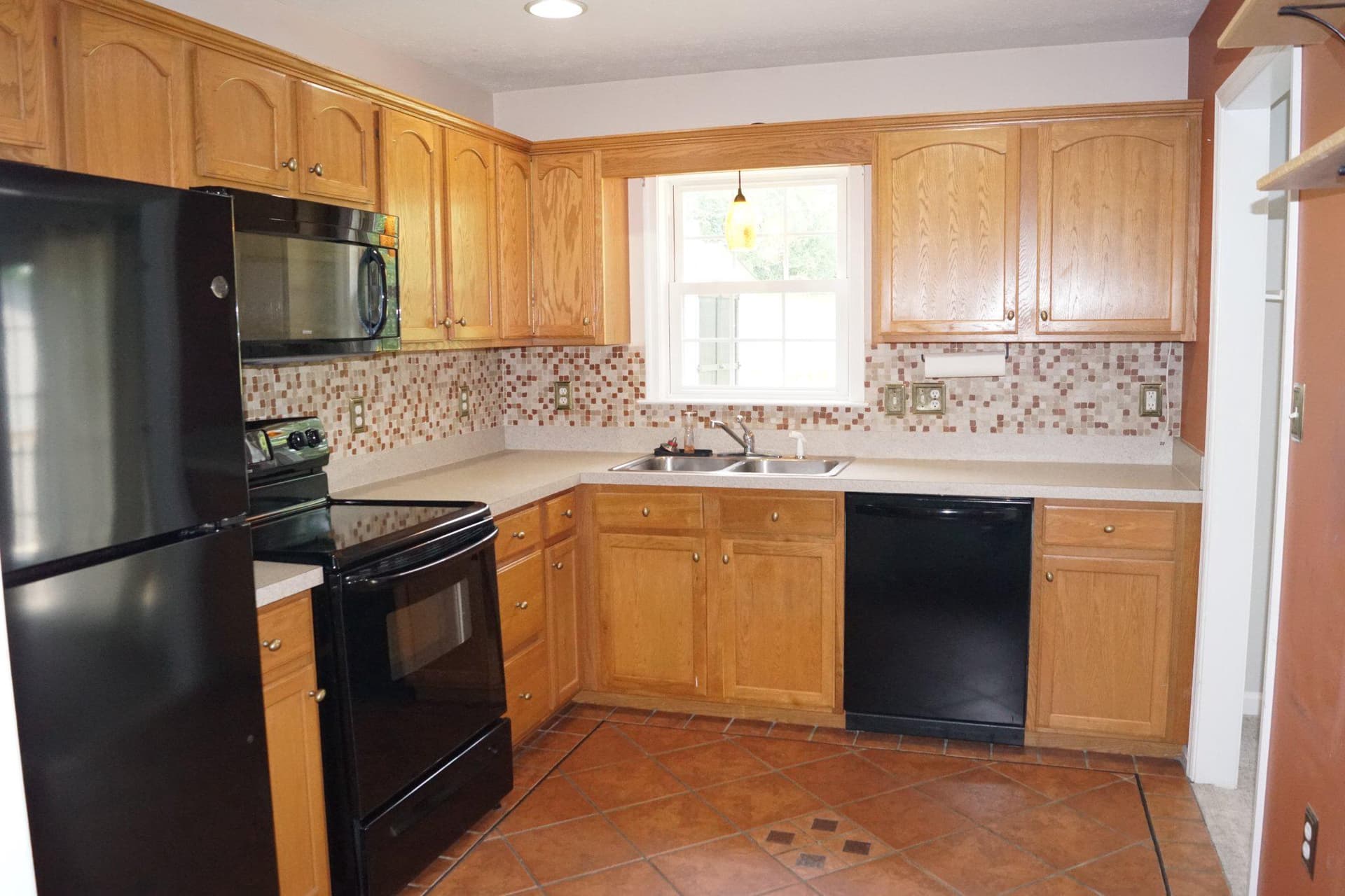 424 Meghann Drive photo 7