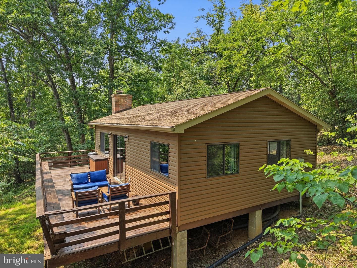 460 Hilltop Lane photo 2