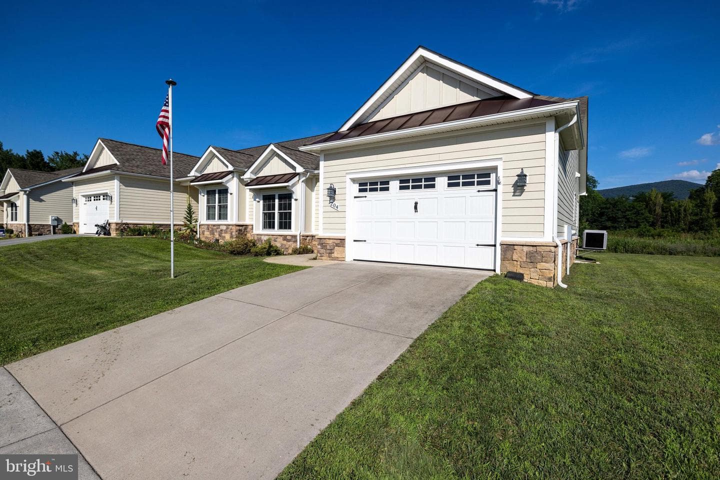 204 Grafton Court photo 2