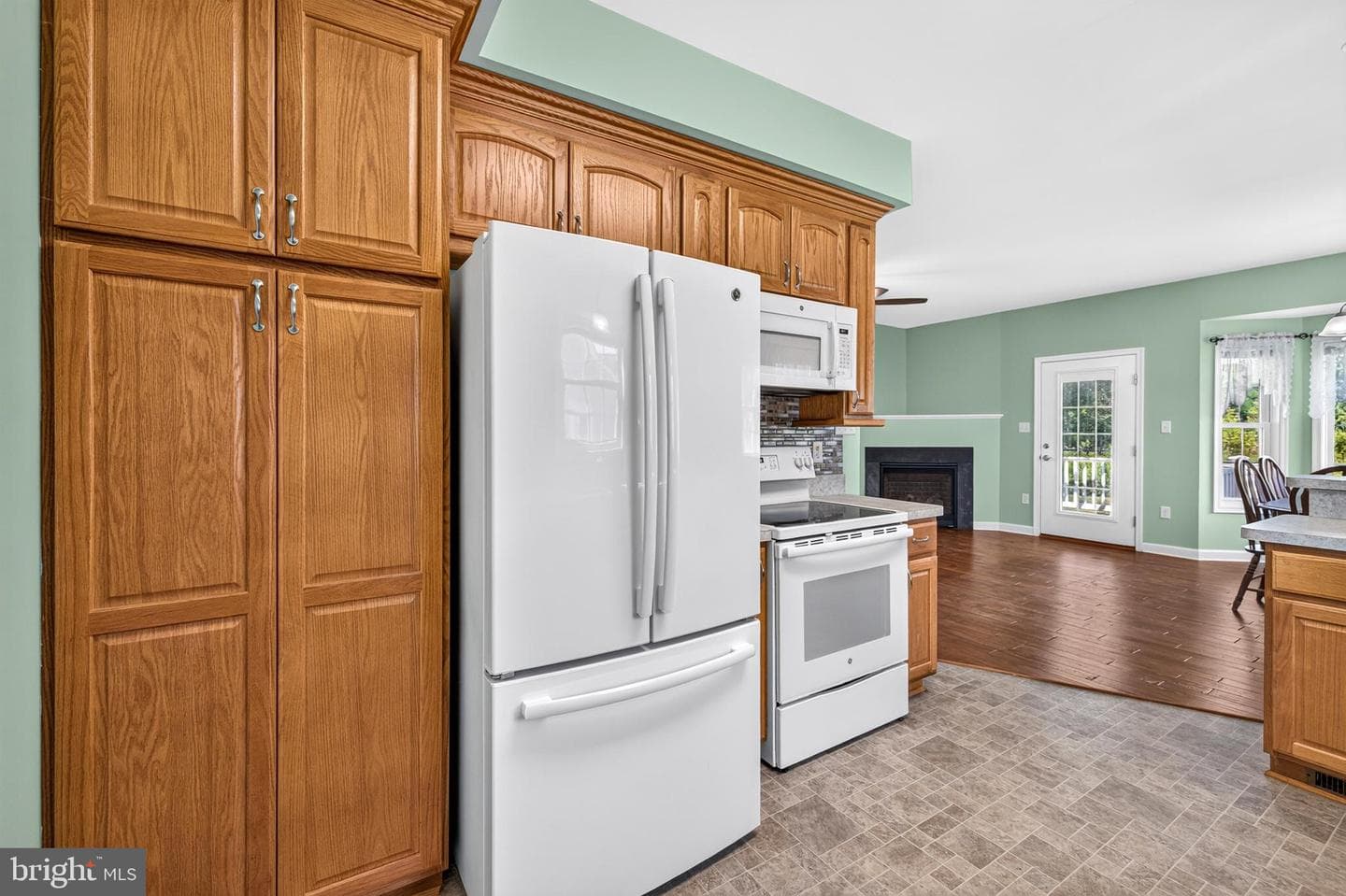 204 Grafton Court photo 7
