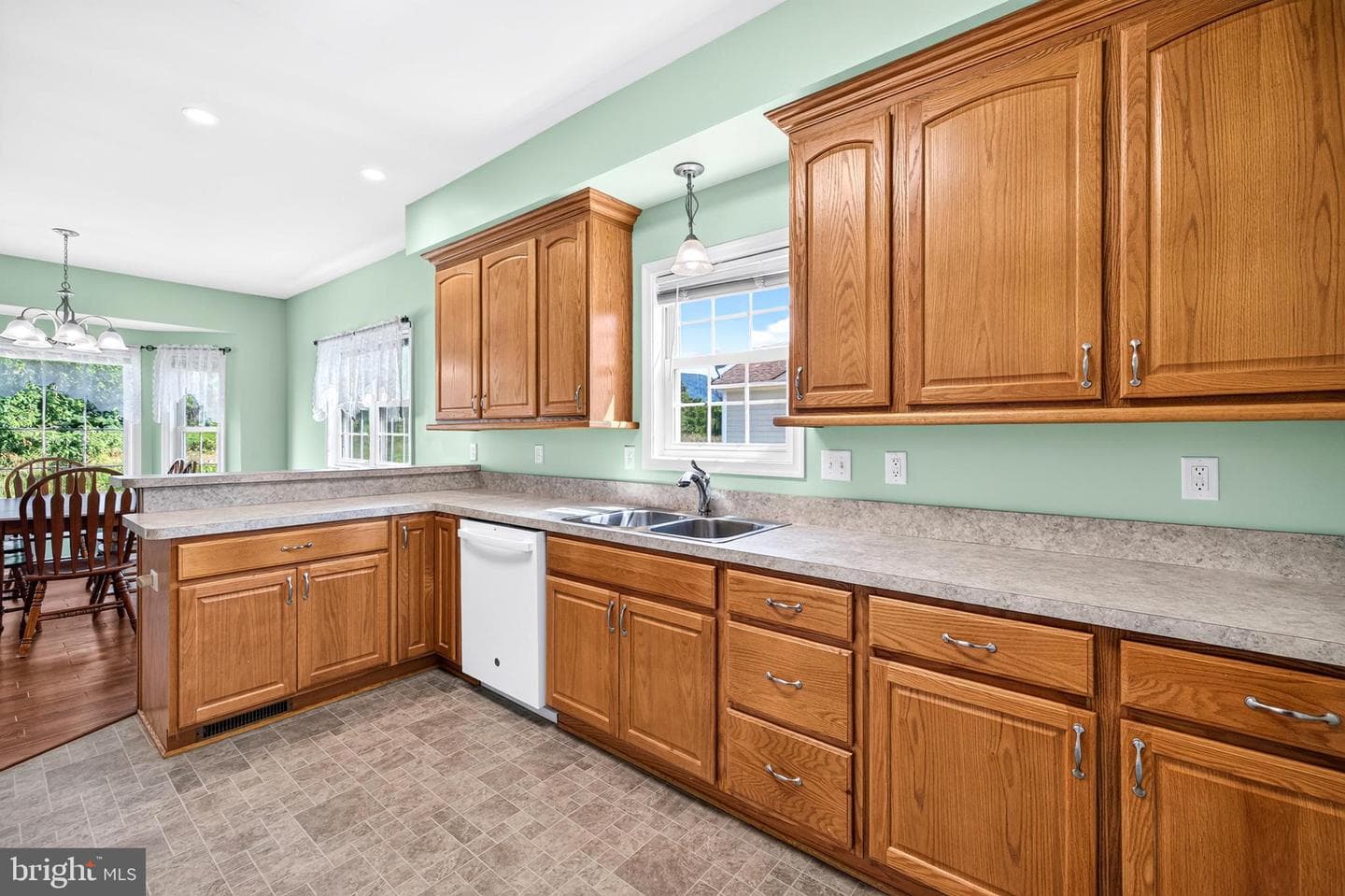204 Grafton Court photo 8