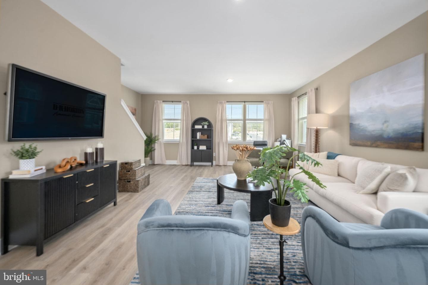460 Sophie Street photo 13