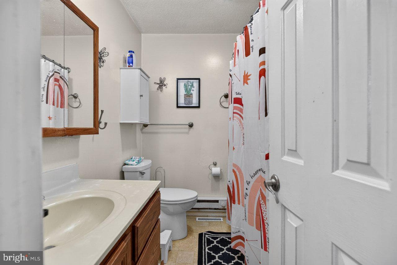 10727 Old Valley Pike photo 23