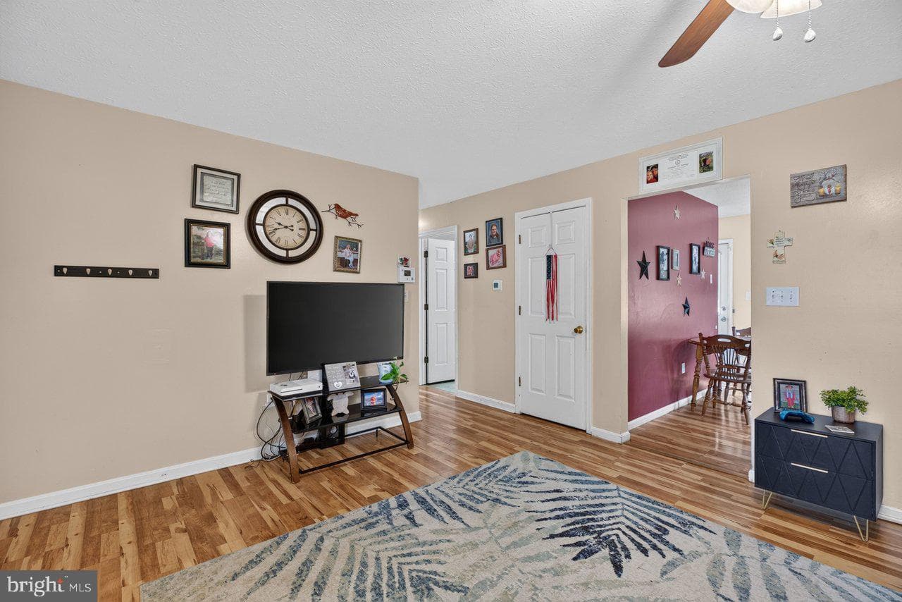 10727 Old Valley Pike photo 7