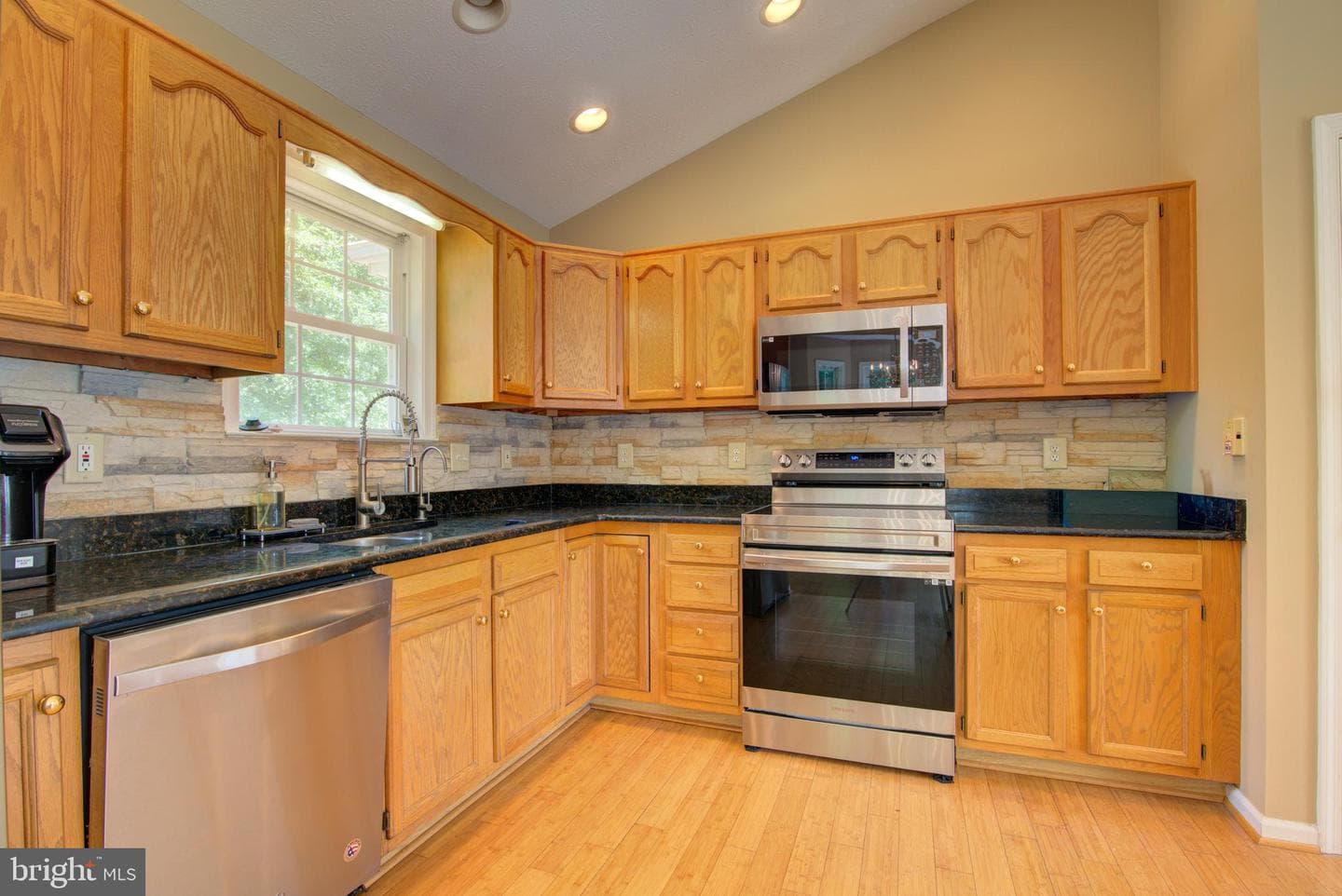 47 Stuart Court photo 18