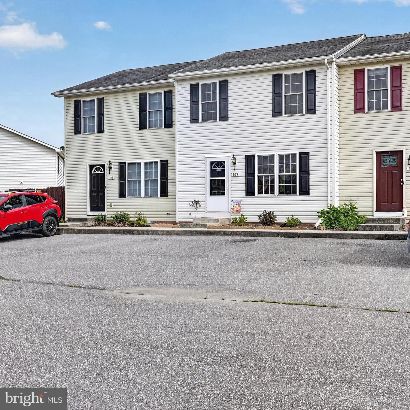 103 Kadies Lane photo 1