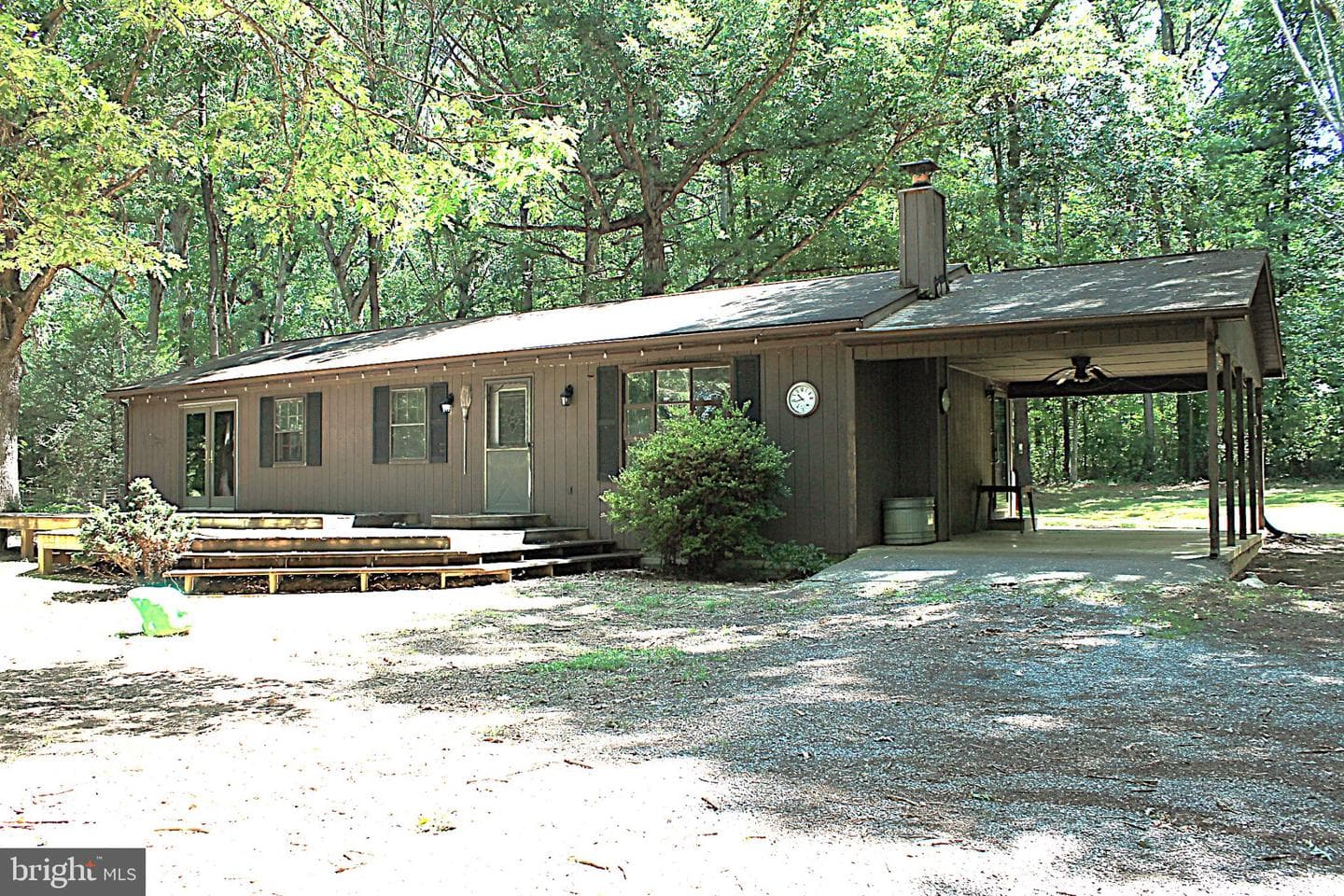 365 Hillcrest Road photo 1