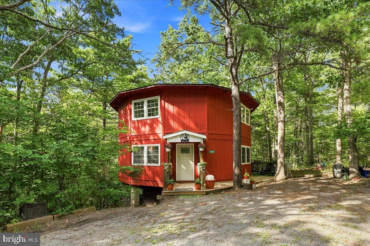 7823 Supinlick Ridge Road photo 1