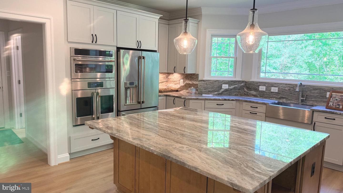 5906 Copper Mill Drive photo 3