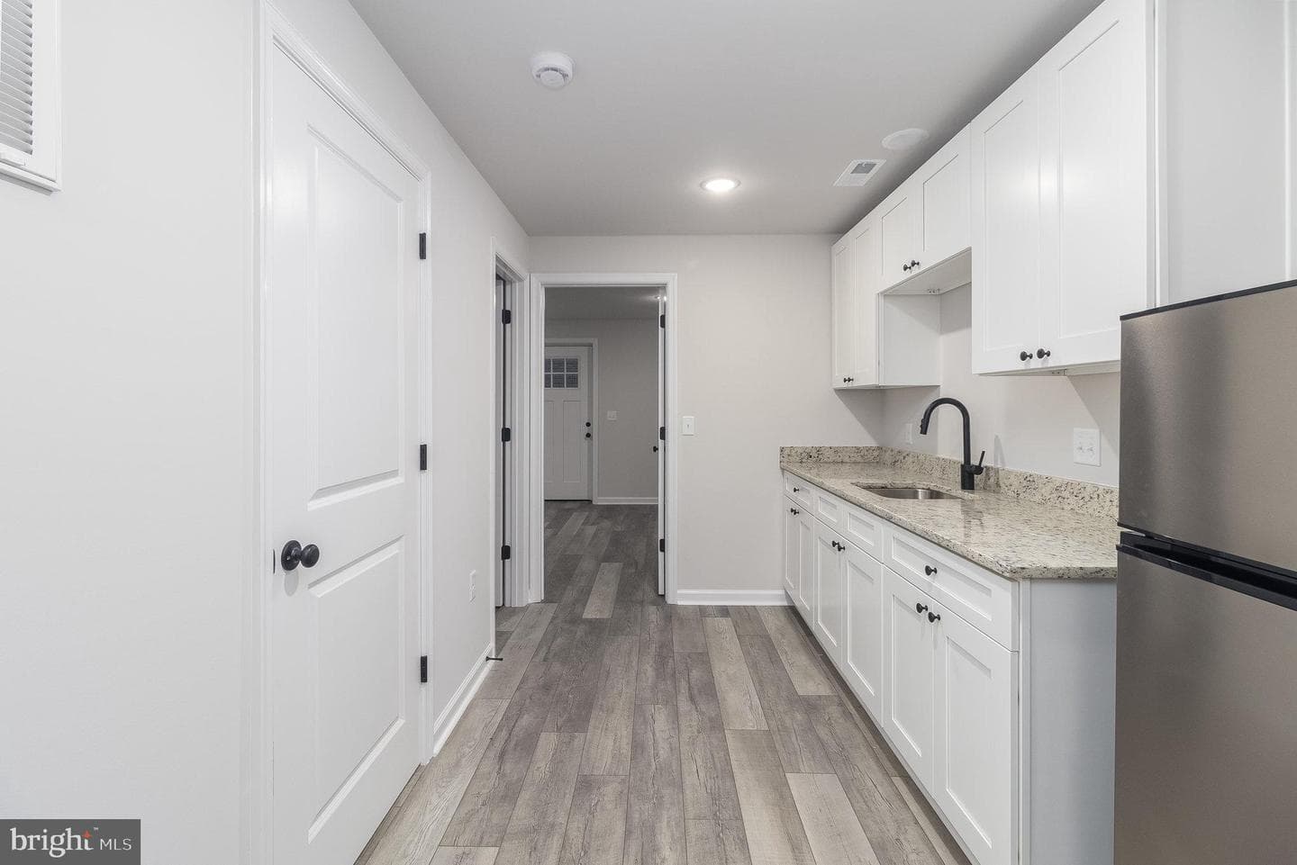 156 Mansfield Street photo 19