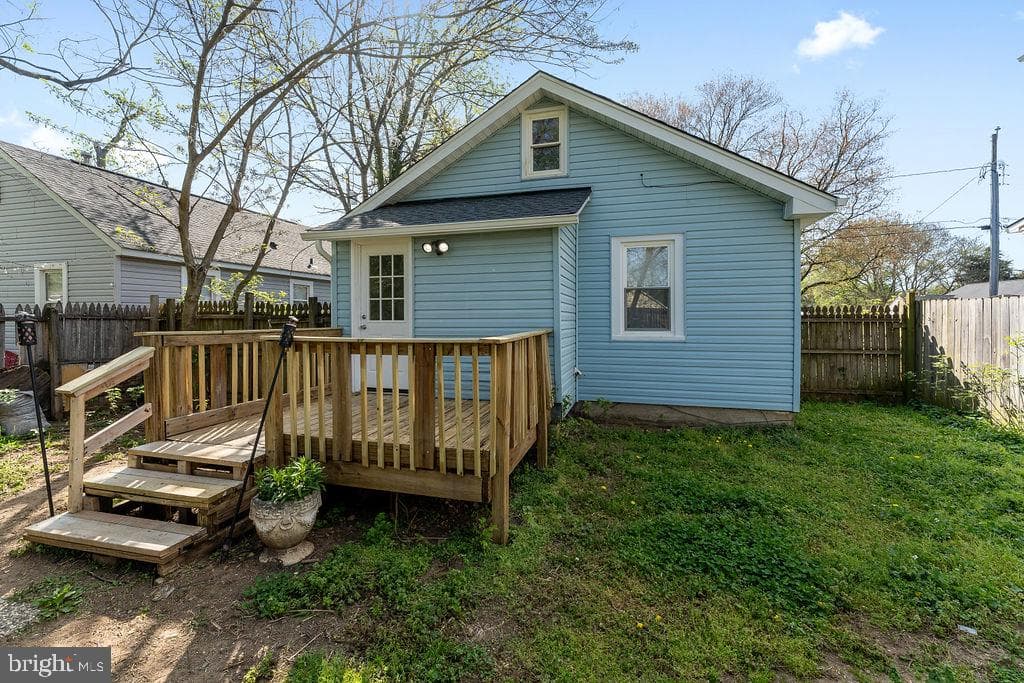 220 Mansfield Street photo 27