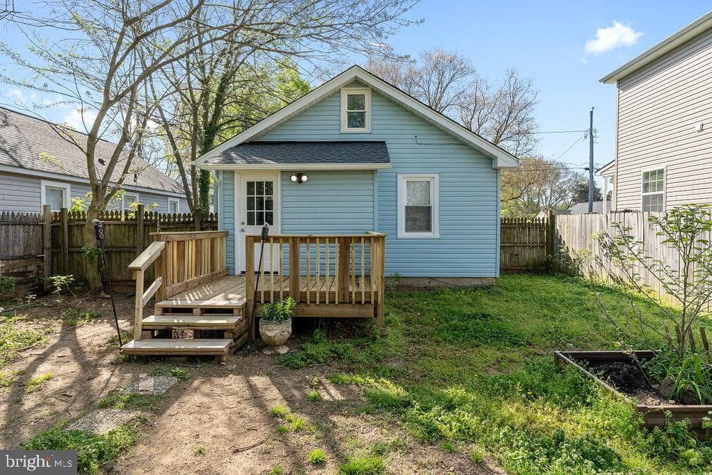 220 Mansfield Street photo 38